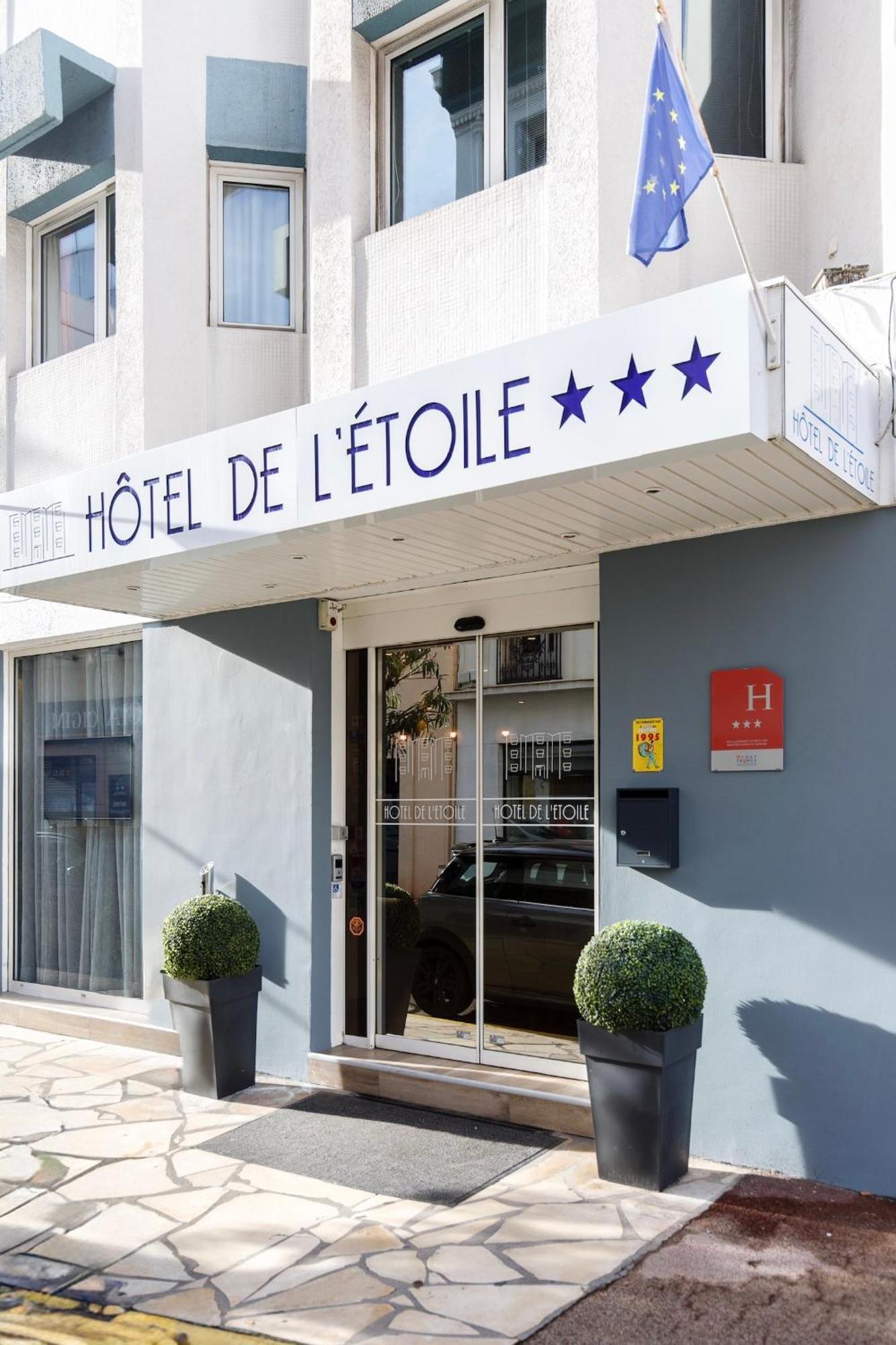 De L'étoile 3*